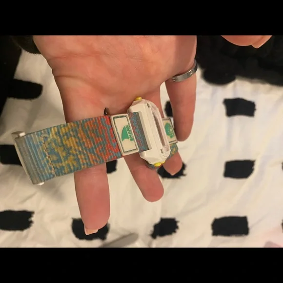 Shark watch new condition - Picture 4 of 5